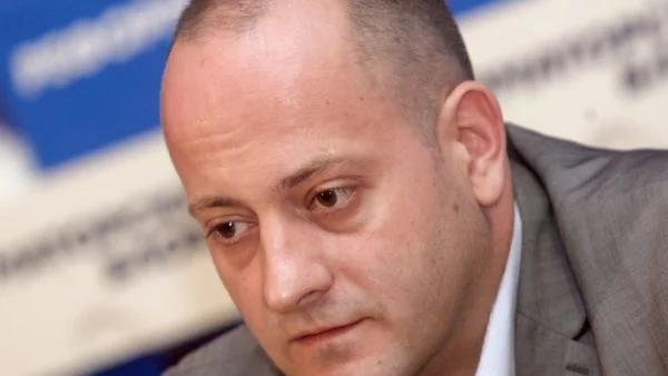 Радан Кънев призова да се разследват милиардите на Пеевски 