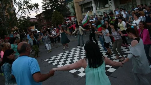 Какво пропуснахме покрай "Орландовци"