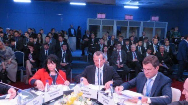 Петкова: Няма да има забавяне на удължаването на живота на АЕЦ "Козлодуй" 