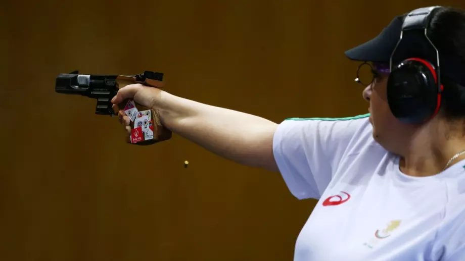 Не чакайте да ѝ мигне окото: Антоанета Костадинова се прицелва в третите си олимпийски игри