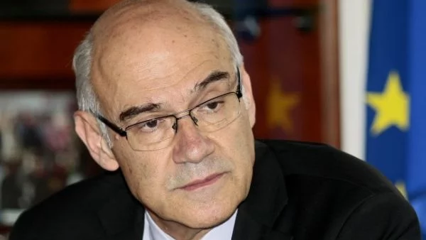 КЕВР отложи решението за тока, Иванов се оправда с "Държавен вестник"