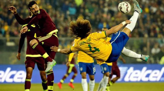 Бразилия премина групите, играе с Парагвай в 1/4-финалите