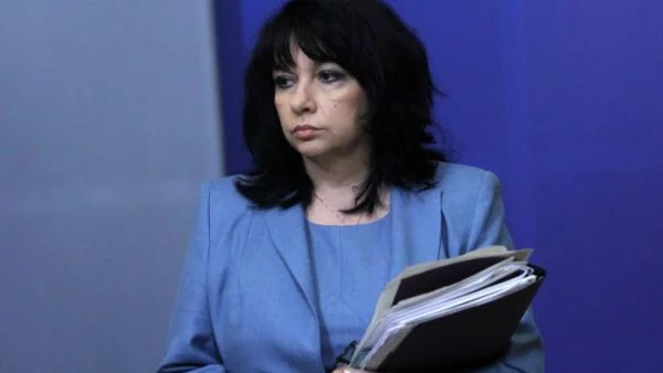 Петкова успокои: Доставките на газ са според договореното, колебанията в налягането са нещо нормално