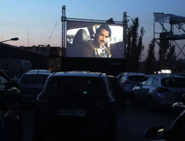 "Истински детектив" 2 пристигна в София с уникална авто-кино премиера на покрива на мол
