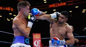 Амир Хан се завръща с боксов спектакъл в Ливърпул