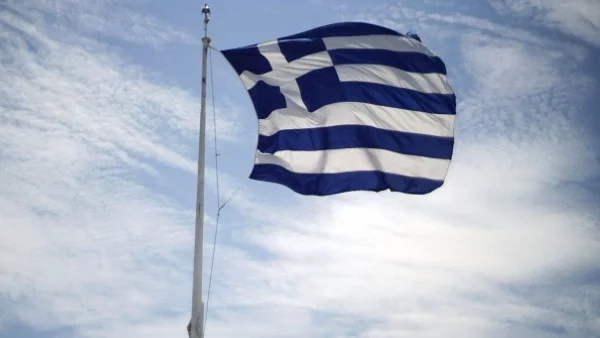 Гърция се оправя? Да попитаме гърците.