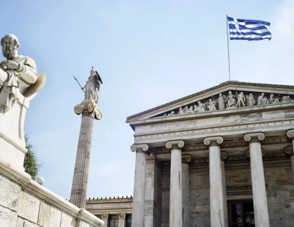 Гърция губи по 16 млрд. евро от неплатени данъци 
