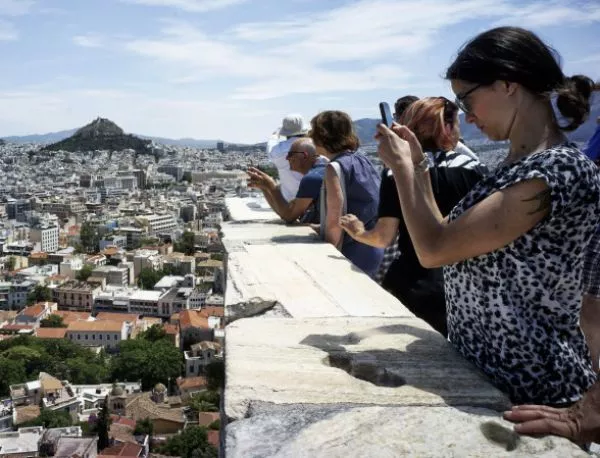 Резервациите в гръцки хотели намаляват с 50 000 на ден