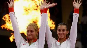 Министърът дава "Арена Армеец" на сестри Стоеви