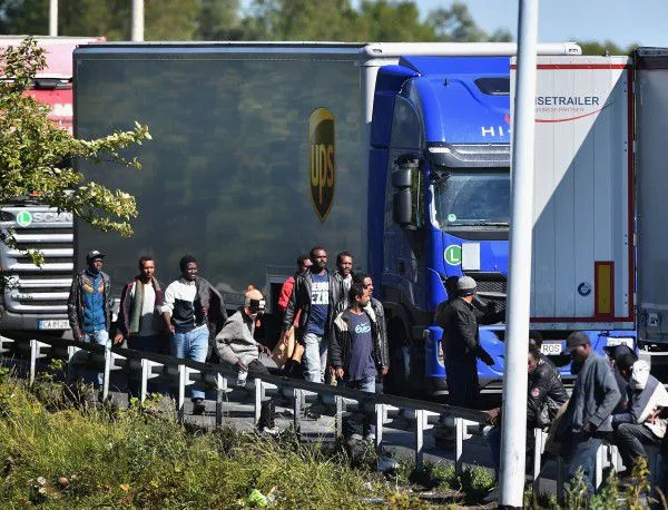 От началото на 2015 година Германия е приела 300 хиляди мигранти