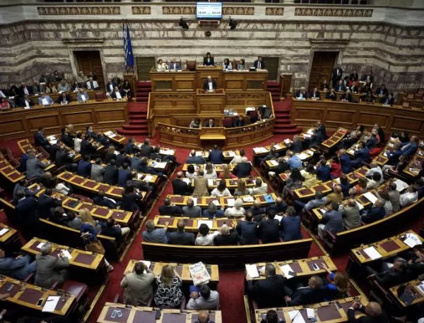 Гръцкият парламент подготвя необходимите проектозакони за заема