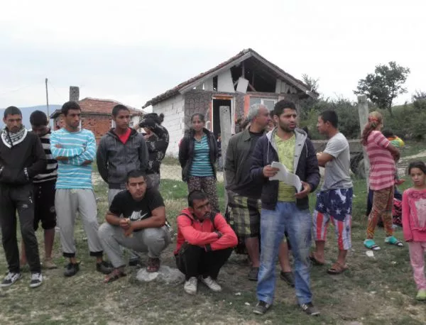 Гърменските роми: Искат да ни изселят заради апетити към земята