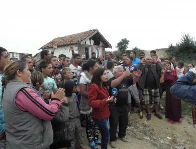 Ромите в Гърмен излизат на протест, въпреки кметска забрана