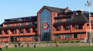 {{ otherArticle[0].article.title }}