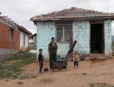 МРРБ потвърди: Има писмо с искане за забрана за бутане на къщи на роми в Гърмен