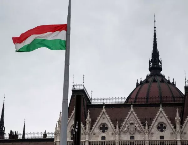 Унгария ще притиска Украйна да разреши обучение на роден език за малцинствата