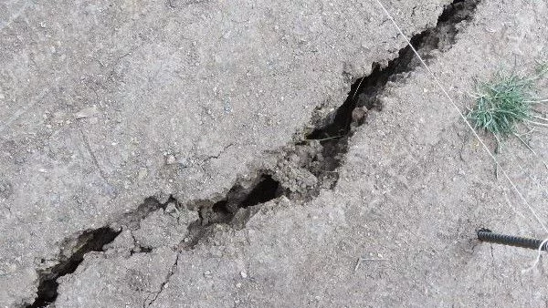 3 слаби земетресения в страната и 2 близо до България