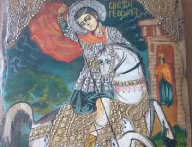 Рашидов дарява икона на параклиса над Сопот