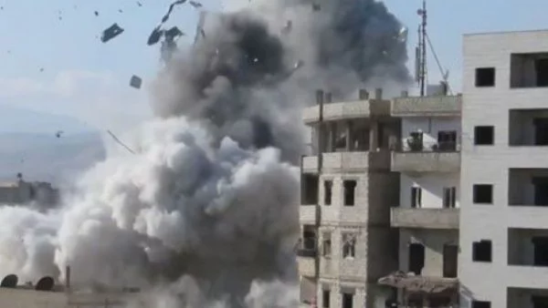 Известни наши журналисти: Русия няма да освободи Сирия