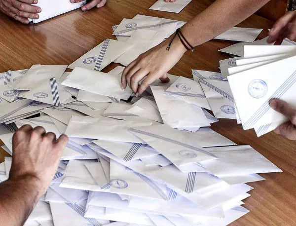 От 5 печатници започна превозването на бюлетините за вота на 25 октомври 