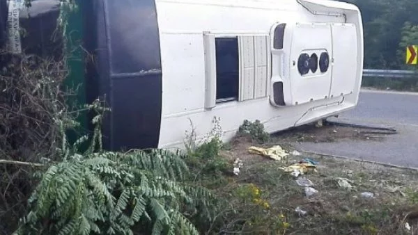 ТИР в насрещното е причинил катастрофата с българи в Македония