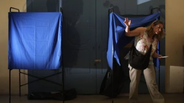 Гръцката опозиция предлага да се даде право на глас на гърците в чужбина