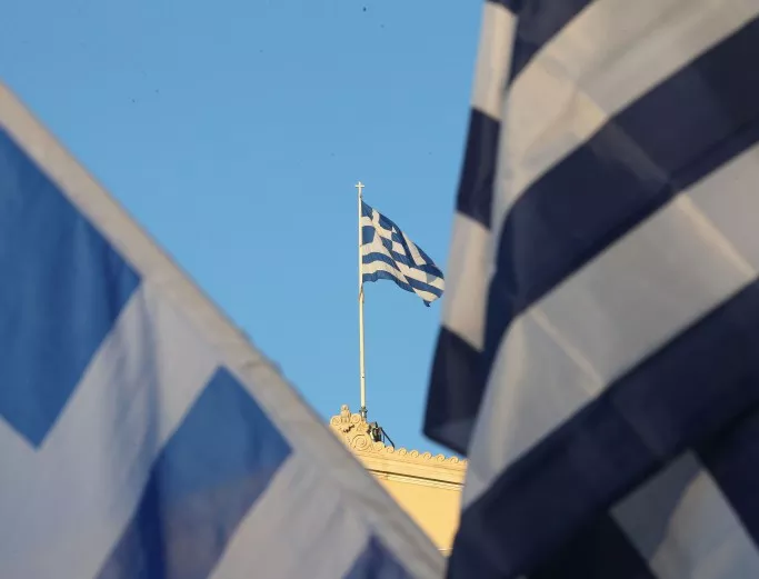 Ще оставят ли Гърция да падне?