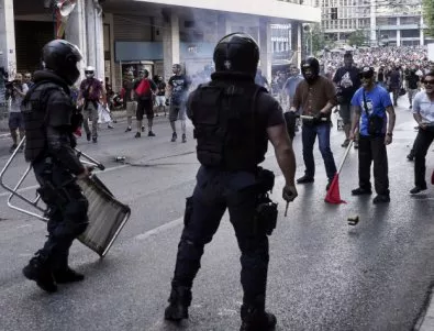 Протестиращи срещу Обама влязоха в сблъсъци с полицията в Гърция