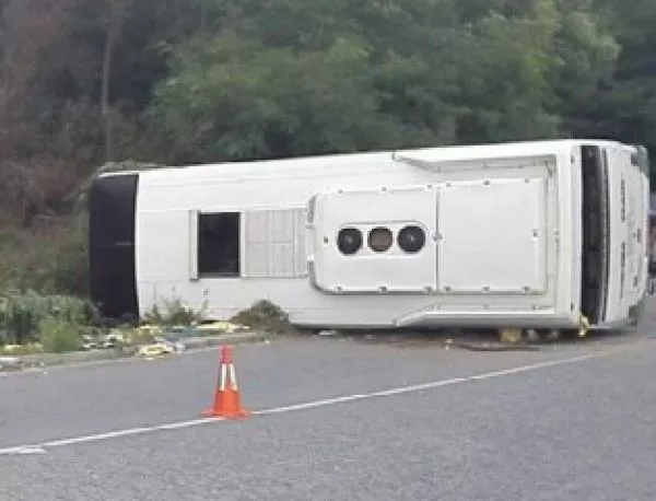 Шофьорът на катастрофиралия в Македония автобус твърди, че не е карал бързо
