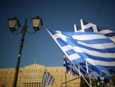Данъчните мерки в Гърция топят средната класа и генерират просрочени дългове
