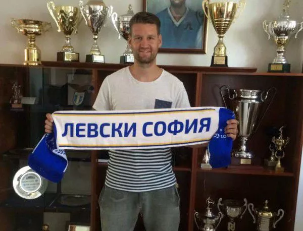 Официално: "Левски" подписа със защитник