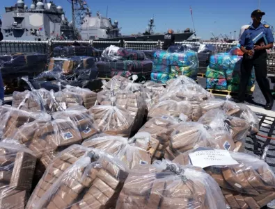 Водолази откриха 1 тон кокаин, скрит в дъното на кораб в Италия (ВИДЕО)