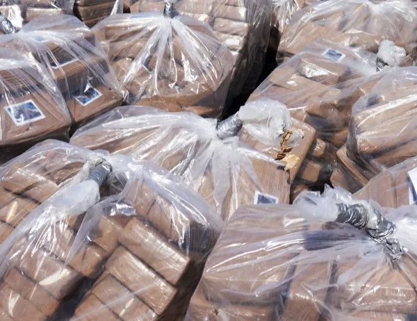 Иззеха 400 кг кокаин от руското посолство в Аржентина