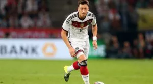 Хакнаха профила на Йозил в Instagram и го събраха с бившата му приятелка