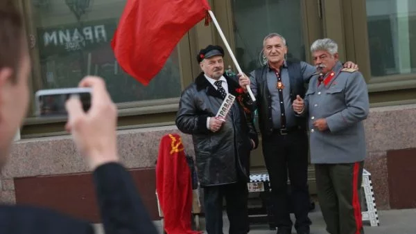 Ленин и Сталин се сбиха в центъра на Москва 