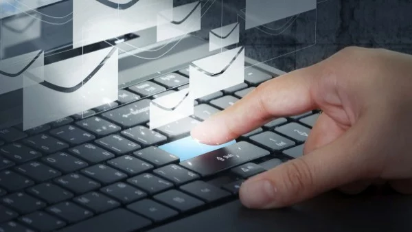 НАП напомня на длъжниците си за задълженията им чрез имейл