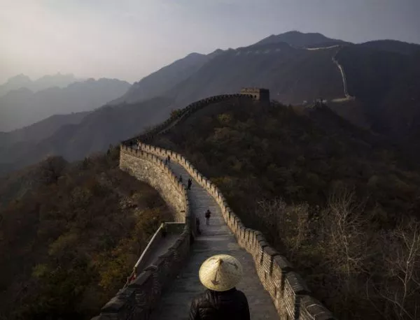 Великата китайска стена намаляла с 30% 