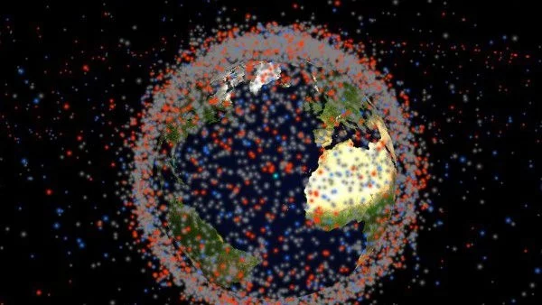 Вижте всички обекти около Земята в невероятна 3D карта!