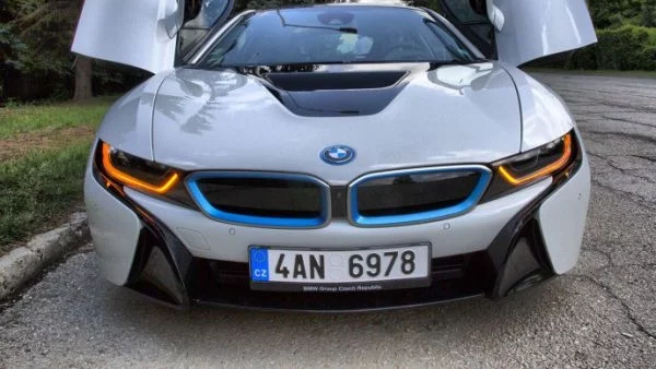 BMW i8: Звезден кораб „Ентърпрайз“ (тест драйв)