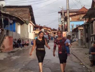 Вечната ромска тема - в Асеновград се оплакват от силна музика, но не и официално