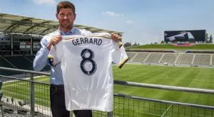 Джерард: Не съм Бекъм, изглеждам по-зле от него