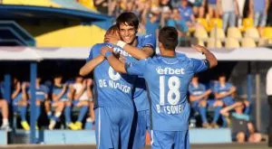 "Левски" не бива да зачерква Курдов и Махмудов