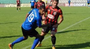 Батални сцени и тежка контузия белязаха представянето на Черно море