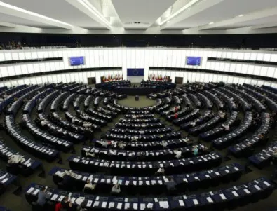 Британски депутати в ЕП призоваха Мей да остане в общия европейски пазар