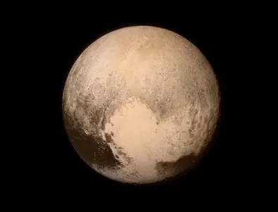НАСА разпространи цветна снимка на Плутон