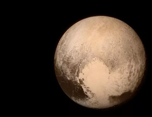 Американският астроном Клайд Томбо открива Плутон