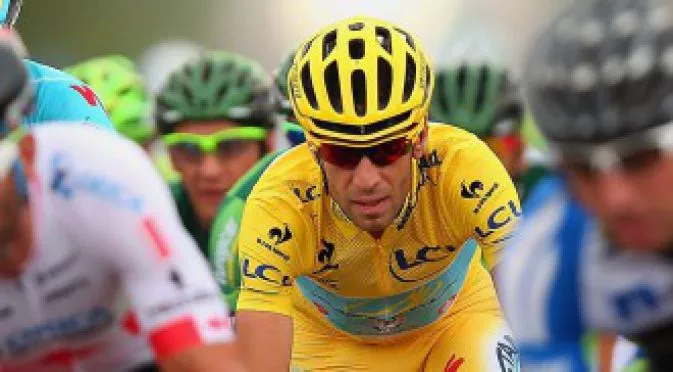 Скандал: Заляха лидера на "Тур дьо Франс" с урина