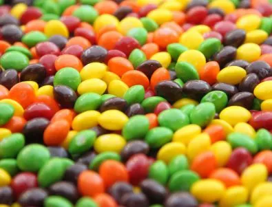 Оцветените бонбони - пълни с вредни вещества