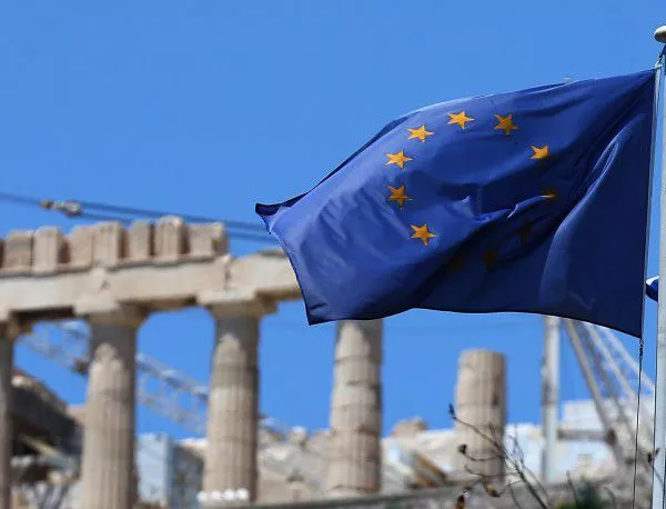  Юнкер: Възможността за излизане на Гърция от еврозоната вече не се обсъжда 