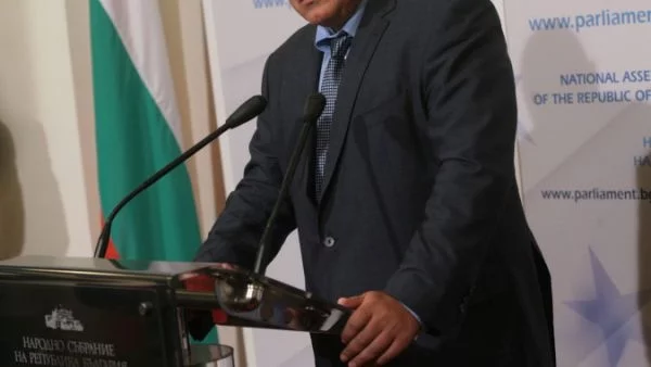 Борисов: На някои бензиностанции 40% от горивото е терпентин 